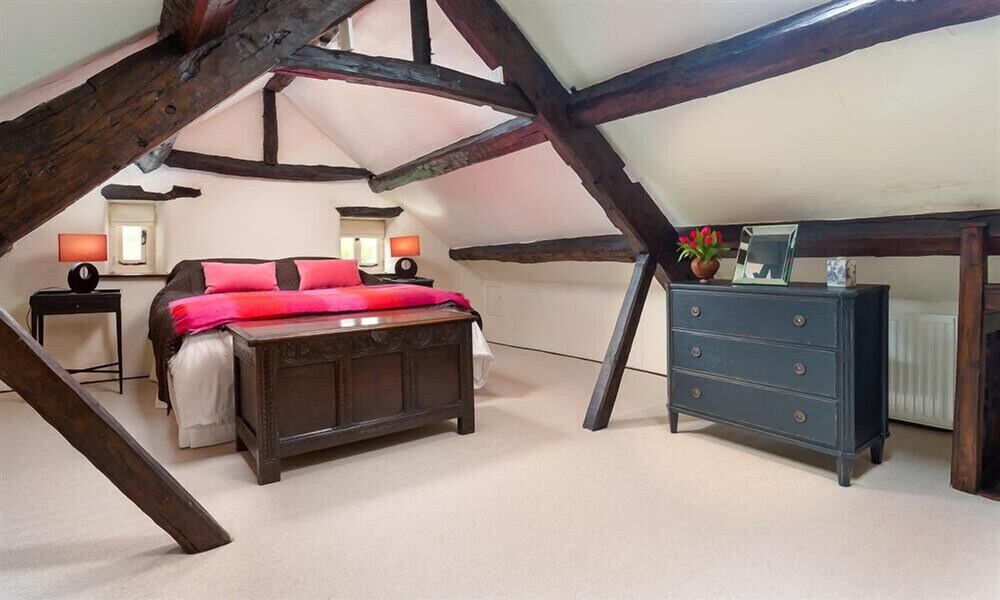 FAIR RIGG OLD FARM, pet friendly, with open fire in Cartmel Ulverston