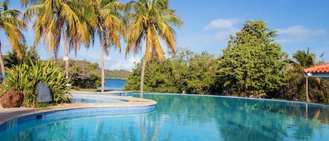 Piscine extérieure