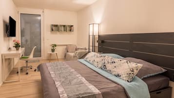 1 bedroom, free WiFi, bed sheets