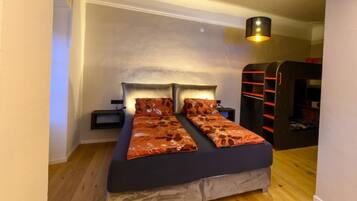 1 bedroom, free WiFi, bed sheets