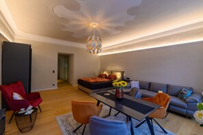 TV - Apartment "Gasthof Alte Post - Top 6 Ascona" with Mountain View & Wi-Fi (Gmünd in Kärnten)