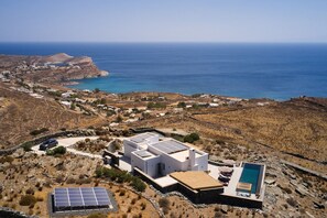 Villa | 4 bedrooms, Internet