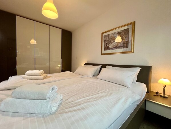 2 bedrooms, iron/ironing board, WiFi - Haus Seerose - 2 room apartment close to the beach in the center of Scharbeutz with southwest view (Scharbeutz)