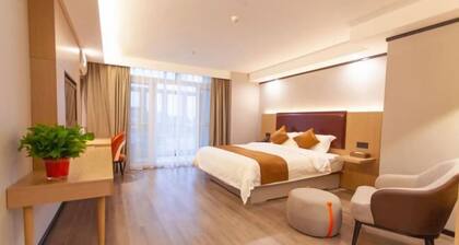 GYA Hotel (Shouxihu Wutinglong Toy City)