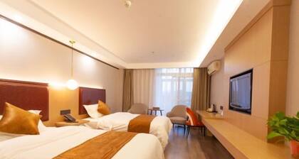 GYA Hotel (Shouxihu Wutinglong Toy City)