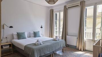 3 slaapkamers, een bureau, wifi, beddengoed