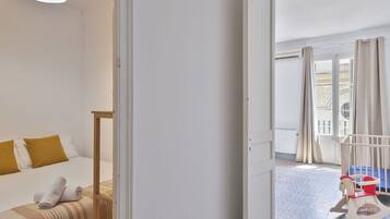 3 chambres, bureau, Wi-Fi, draps fournis