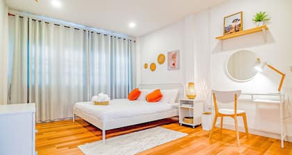 Townhouse at Central Old City for 4-6 people