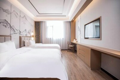 Qingmu Select Hotel (Liyang Tianmu Lake Scenic Area)