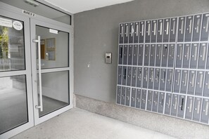 Interior - Modern & Cozy near City Center ~ Balcony ~ Parking (Skopje)