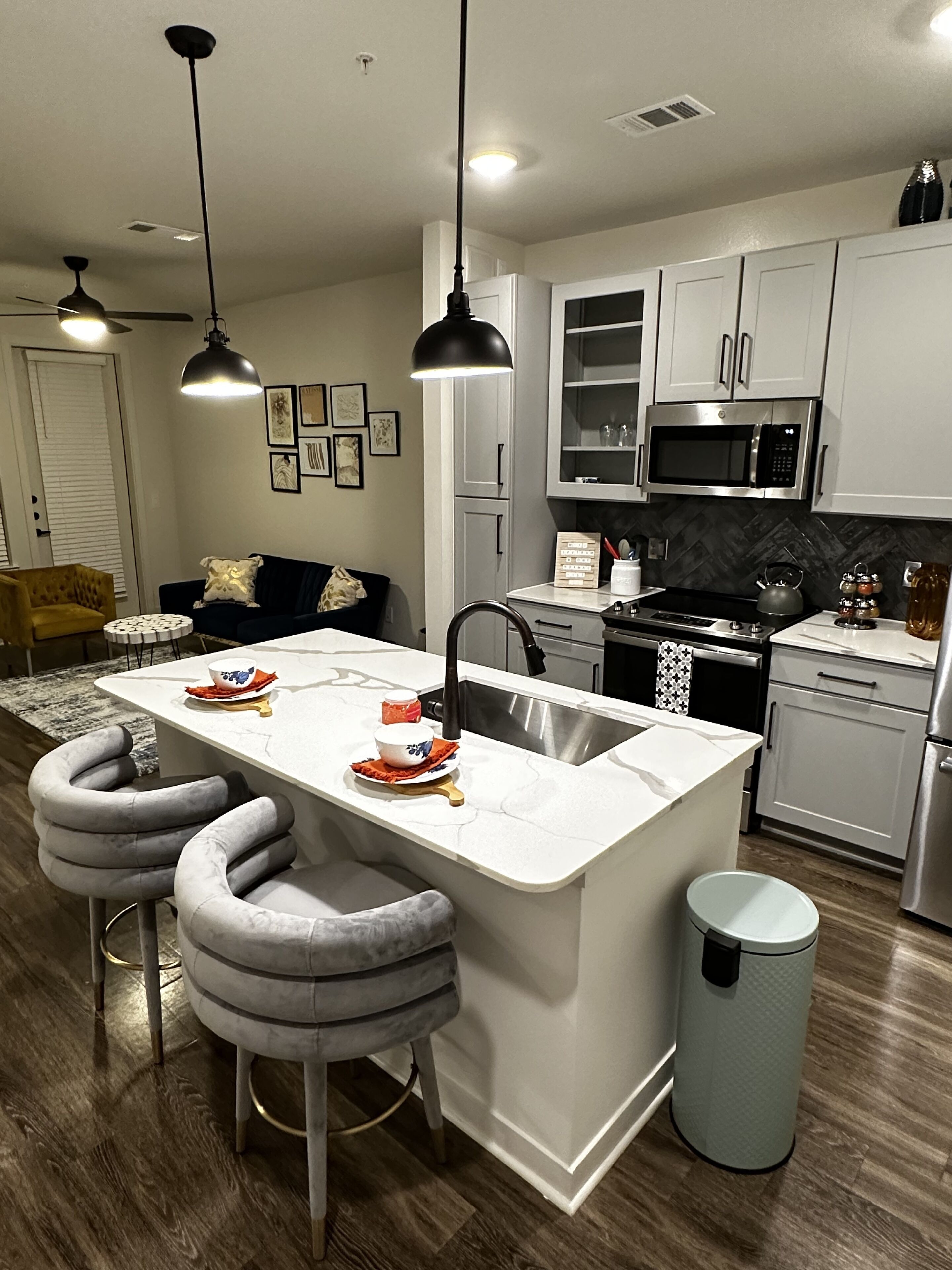 1bedroom luxury apartment