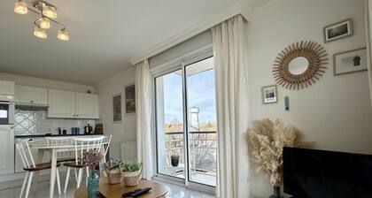 Pointe de Sel, logement pour 4 personnes  vue sur le port de plaisance