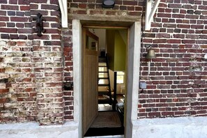 تفاصيل الفندق من الخارج