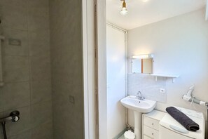 Shower, hair dryer