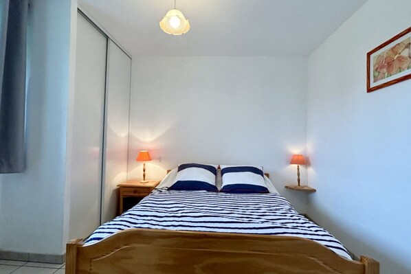 1 habitación y ropa de cama 