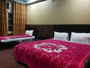 Family Double Room | Iron/ironing board, bed sheets - Saman Hotel (Gilgit)