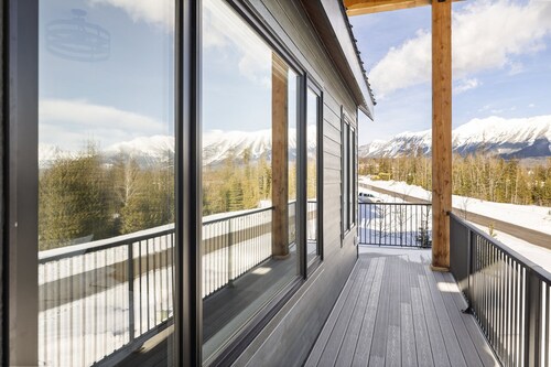 Ski-In Chalet at Fernie Alpine Swim Spa & Sauna B