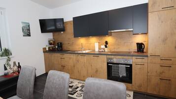 Kühlschrank, Ofen, Herdplatte, Geschirrspüler