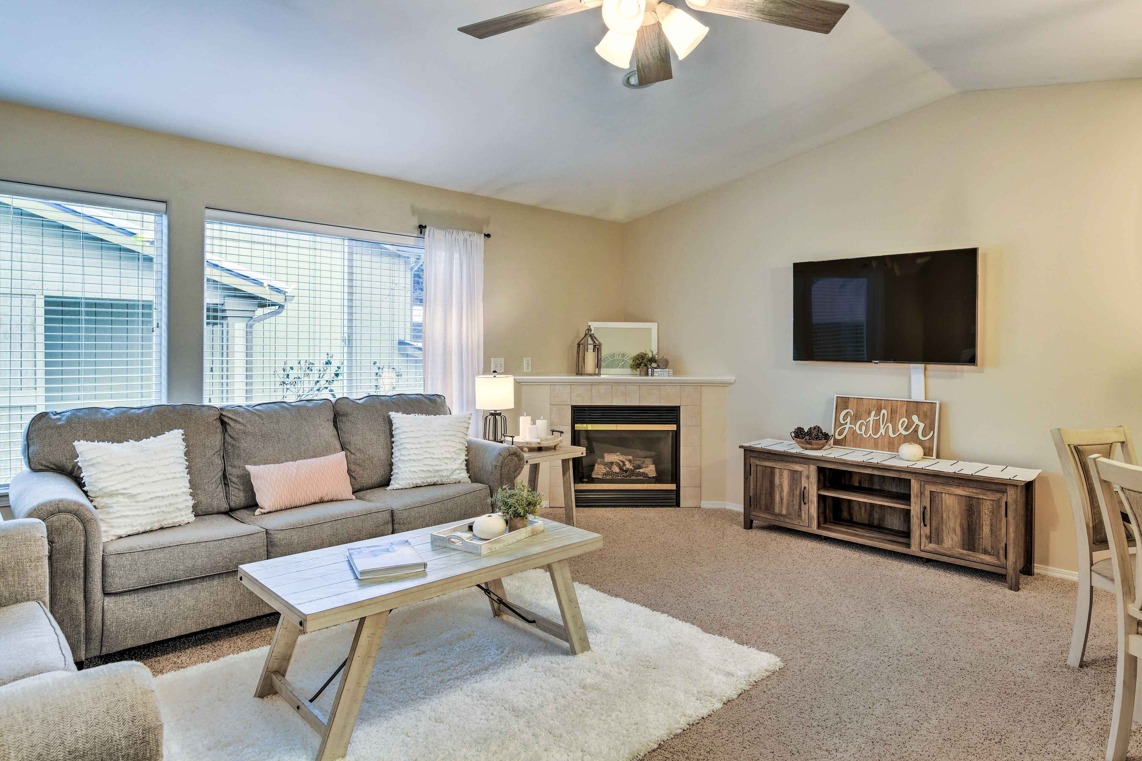 Charming Anchorage Townhouse w/ Fire Pit!