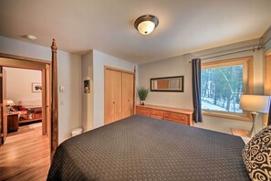 3 bedrooms, iron/ironing board, free Internet, bed sheets - Montana Home on 5 Acres: Near Lake Koocanusa! (Rexford)