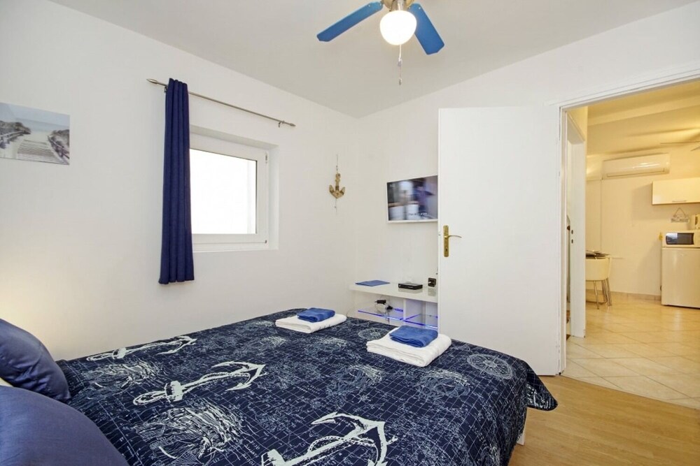 Apartment Ines central with free parking A1(2+2) Betina, Island Murter, Croatia Betina Vrbo