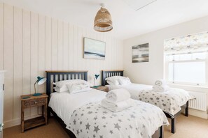 Unclassified image, 3 of 38, button