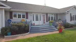 Front of property - Baker Shore Bed and Breakfast (North Bedeque)