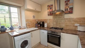 Fridge, dishwasher, cookware/dishes/utensils
