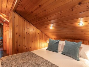 1 quarto, individualmente decorados, individualmente mobiliados
