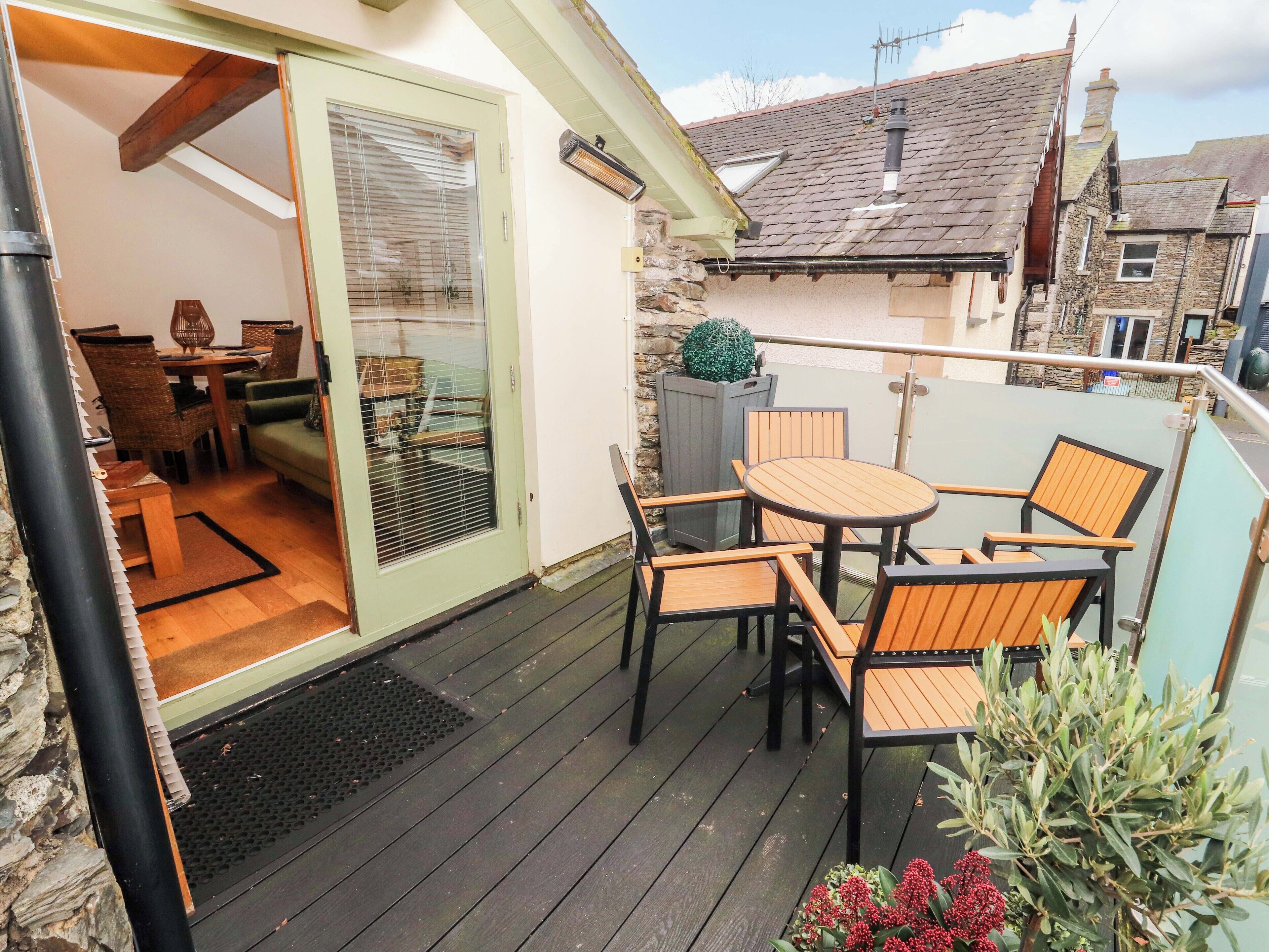 Cottage | Outdoor dining