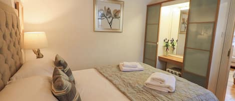 Stuga | 2 sovrum, individuell inredning, unika möbler och gratis wi-fi