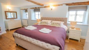 6 bedrooms, individually decorated, individually furnished, free WiFi