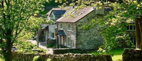 Cottage | Front of property