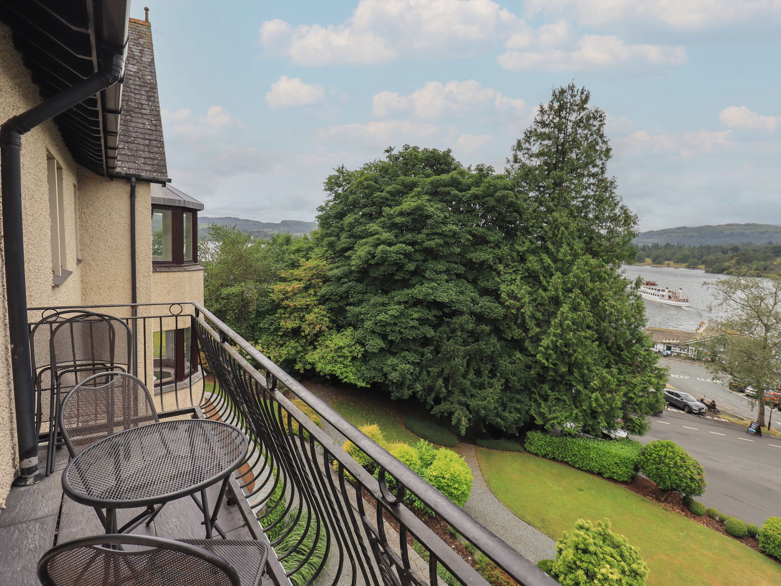 コテージ | 施設の正面