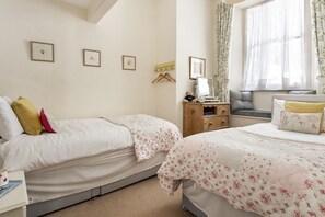 4 slaapkamers, individueel gedecoreerd, individueel gemeubileerd