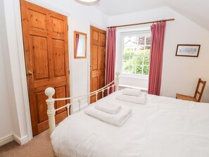 3 bedrooms, individually decorated, individually furnished, free WiFi
