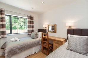 4 chambres, décoration personnalisée, ameublement personnalisé