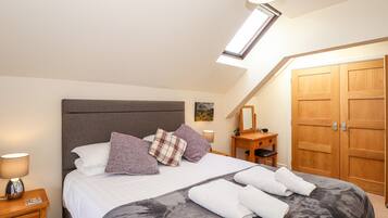 1 bedroom, individually decorated, individually furnished, free WiFi