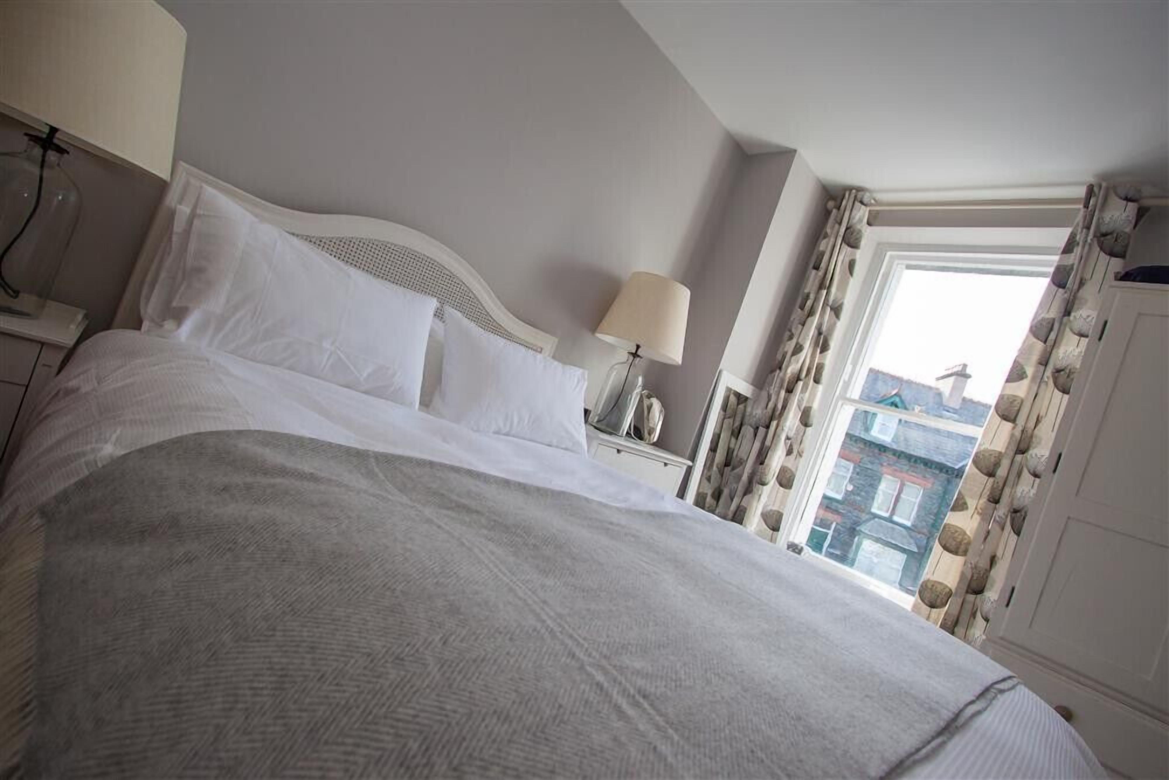 4 bedrooms, individually decorated, individually furnished, free WiFi