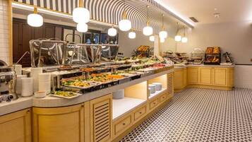 Desayuno buffet incluido todos los días