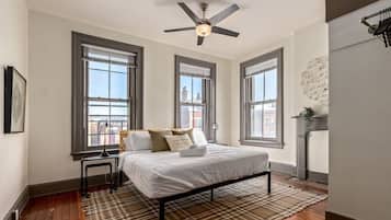 5 bedrooms, desk, iron/ironing board, free WiFi