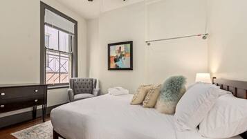 5 bedrooms, desk, iron/ironing board, free WiFi