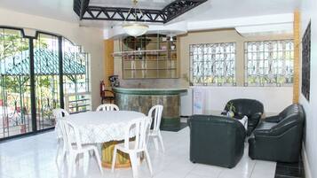 Deluxe Villa | 1 bedroom, desk, bed sheets