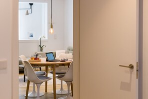 Dining - Classic Double Apartment (Santiago de Compostela)