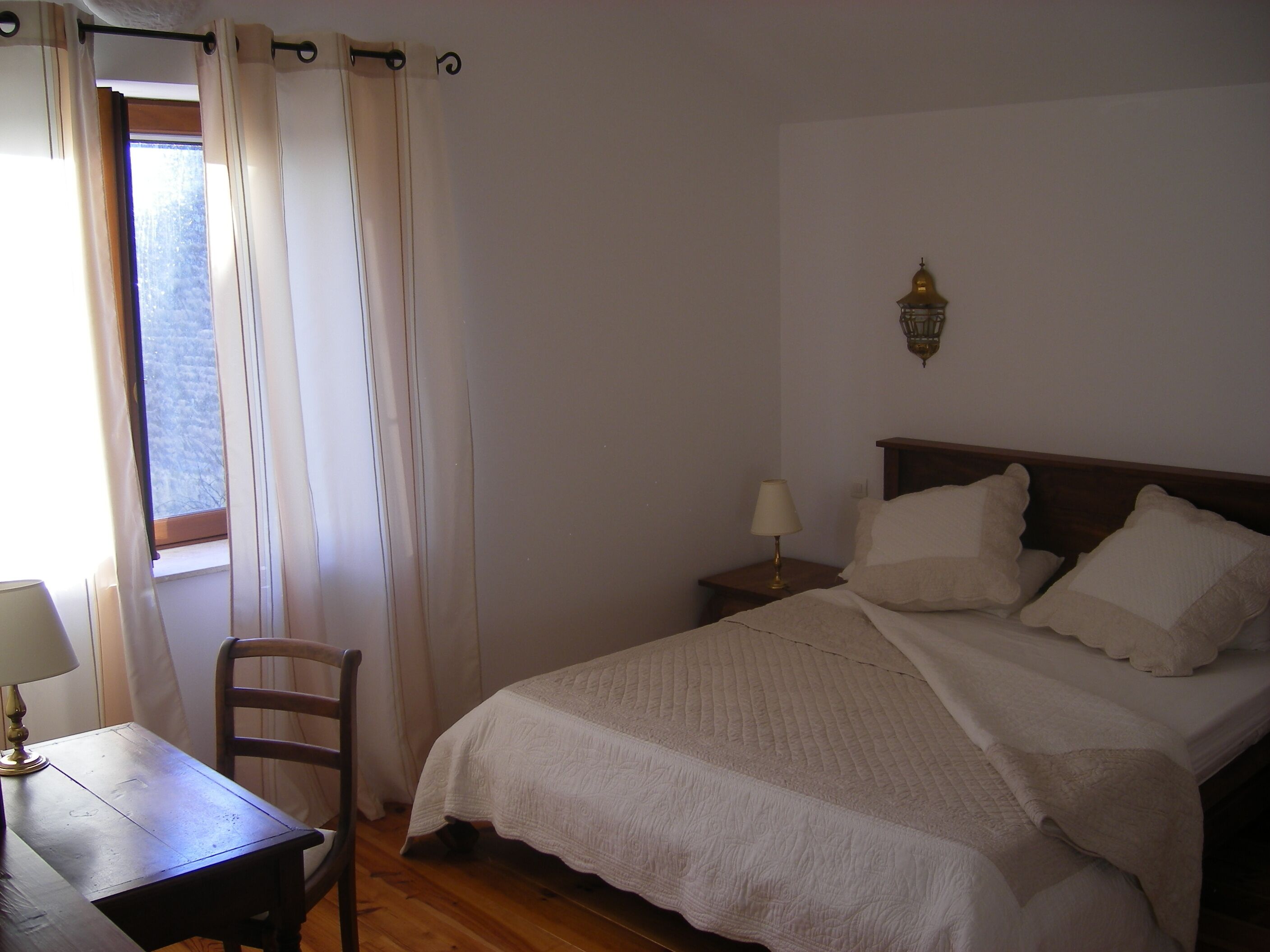 2 chambres, fer et planche à repasser, lit parapluie, Wi-Fi gratuit