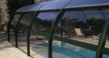 Gîte 20 minutes from the FUTUROSCOPE, with COVERED SWIMMING POOL