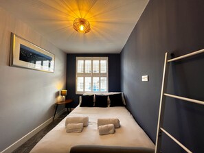 3 Schlafzimmer, BĂŒgeleisen/BĂŒgelbrett, kostenloses WLAN, BettwĂ€sche