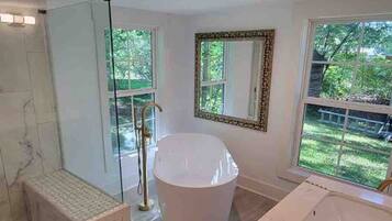 Signature House, 4 Bedrooms, Patio | Bathroom