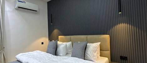 Junior enkelrum - 1 sovrum | Skrivbord, arbetsyta för laptop, gratis wi-fi och sängkläder