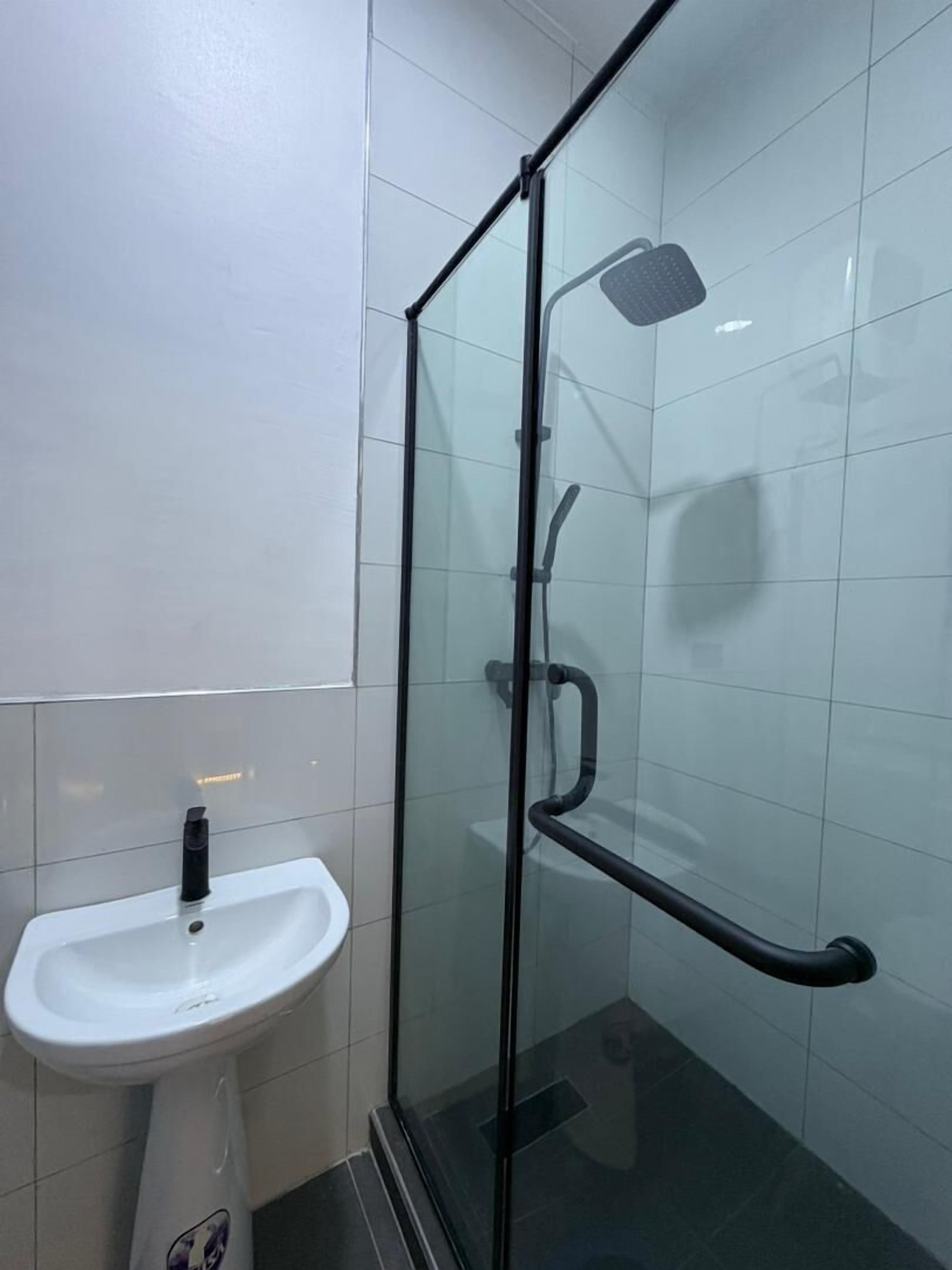 Shower, free toiletries, towels, soap